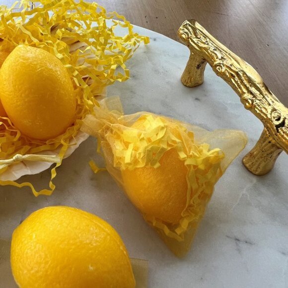 5 small Original Italian Limoncello soaps. - Picture 2 of 4